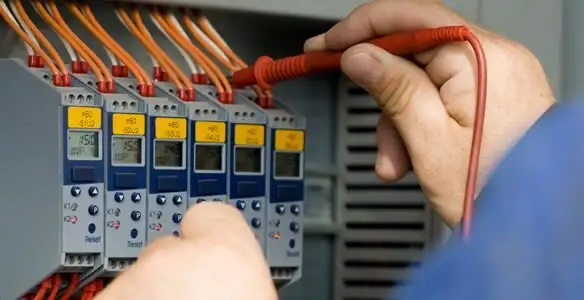 electrical contractors performing professional electrical system testing and configuration in Flagstaff, AZ