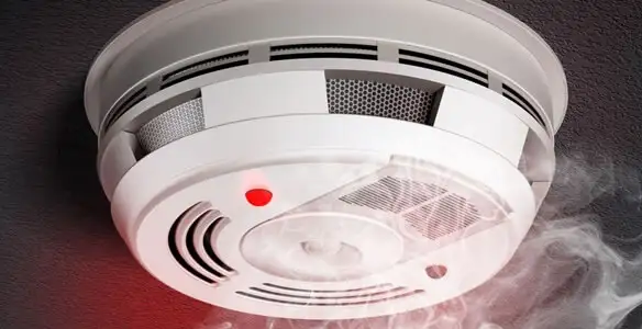 Installed smoke detector providing reliable fire detection in Flagstaff, AZ